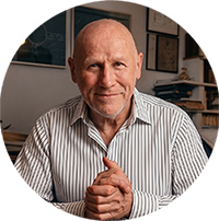 Philip Eliot copywriter portrait image